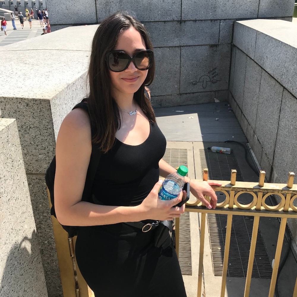 Meet your Posher, Rebeca